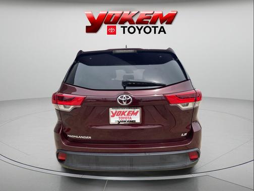Ooh La La Rouge Mica 2019 Toyota Highlander LE Plus