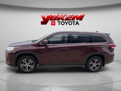 Ooh La La Rouge Mica 2019 Toyota Highlander LE Plus