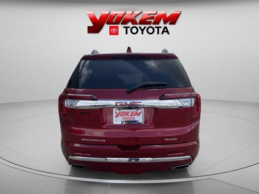 2022 GMC Acadia Denali