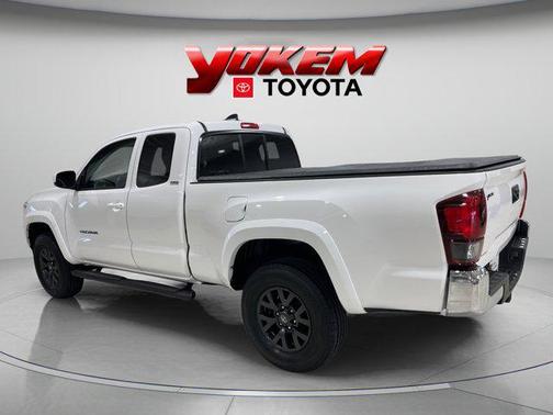 2022 Toyota Tacoma SR
