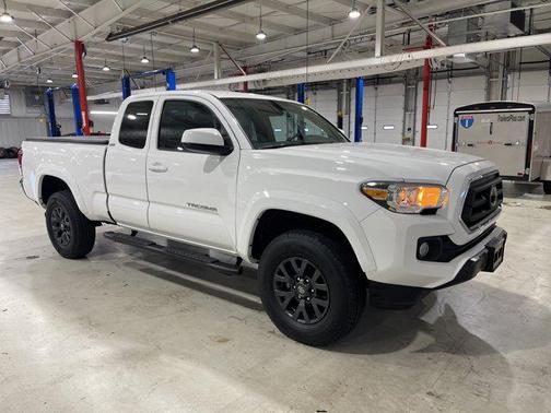 2022 Toyota Tacoma SR