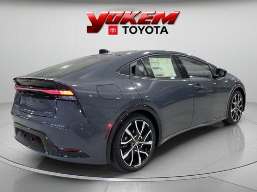 2025 Toyota Prius L