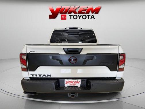 2024 Nissan Titan PRO-4X