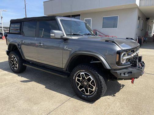Carbonized Gray Metallic 2022 Ford Bronco Outer Banks