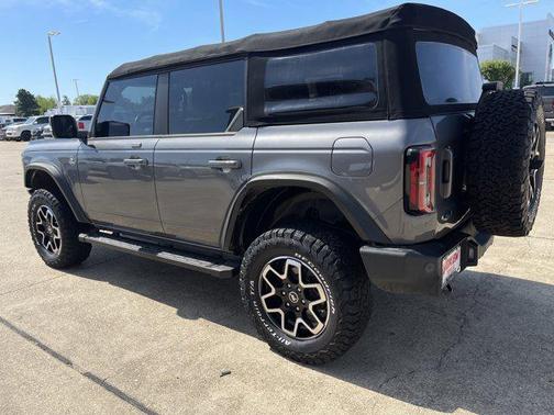 Carbonized Gray Metallic 2022 Ford Bronco Outer Banks