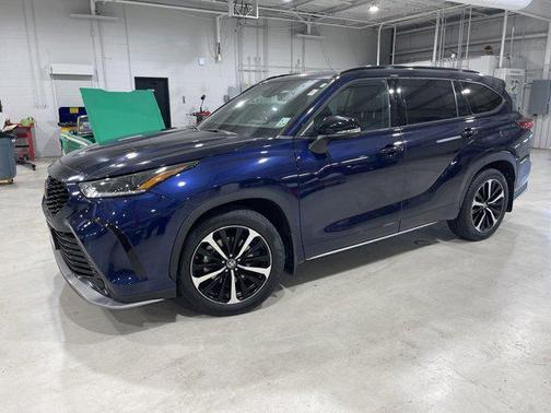2022 Toyota Highlander XSE