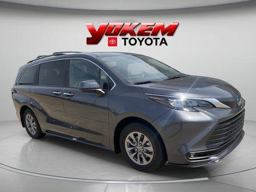 Magnetic Gray Metallic 2025 Toyota Sienna XLE
