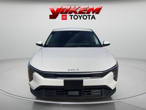Snow White Pearl 2025 Kia K4 LX