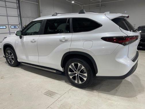 2025 Toyota Highlander XLE