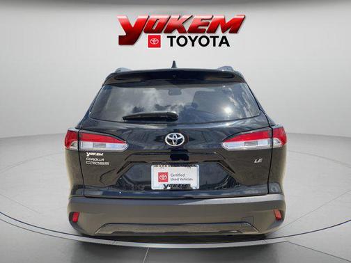 2024 Toyota Corolla Cross LE