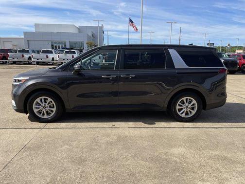 Panthera Metal 2024 Kia Carnival LX