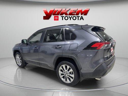 2020 Toyota RAV4 XLE Premium