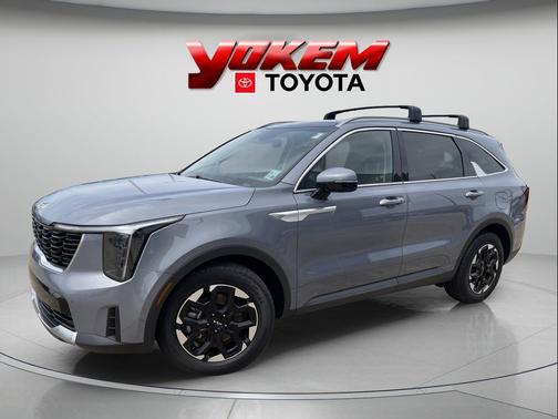 Everlasting Silver 2024 Kia Sorento S