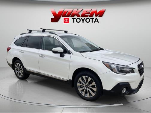 Crystal White Pearl 2019 Subaru Outback 3.6R Touring