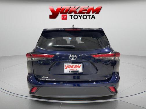 2023 Toyota Highlander LE