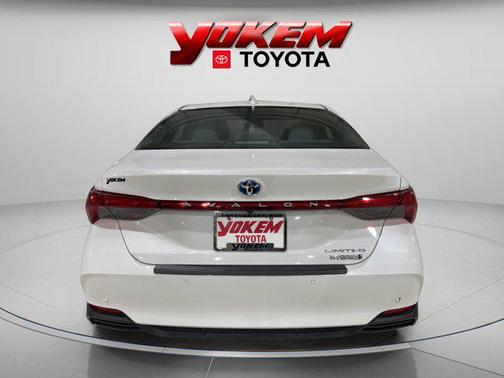 2021 Toyota Avalon Hybrid Limited