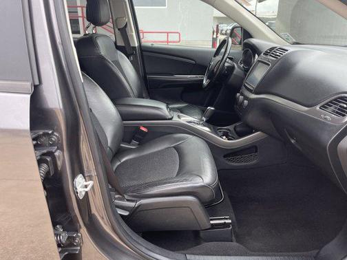 Granite Pearlcoat 2020 Dodge Journey Crossroad
