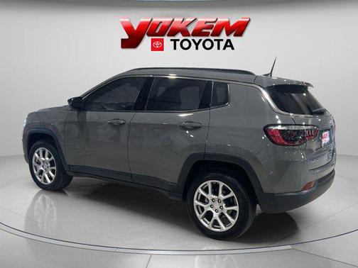 2024 Jeep Compass Latitude Lux