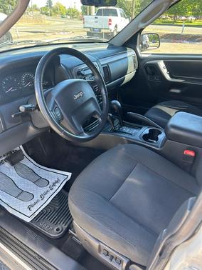 2002 Jeep Grand Cherokee Sport