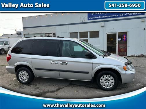 2006 Chrysler Town & Country Base