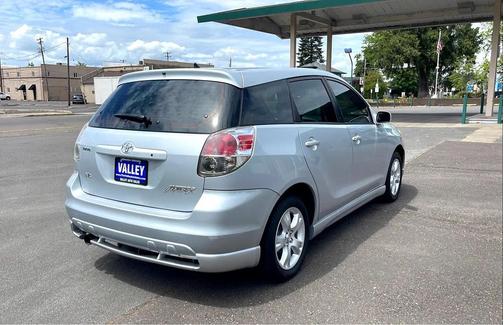 2006 Toyota Matrix Base