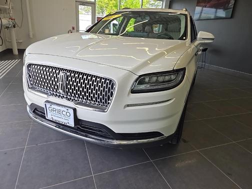 2022 Lincoln Nautilus Standard