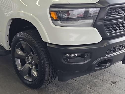 Bright White Clearcoat 2023 RAM 1500 Big Horn
