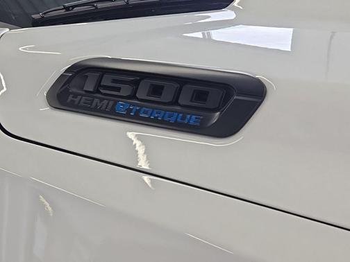 Bright White Clearcoat 2023 RAM 1500 Big Horn