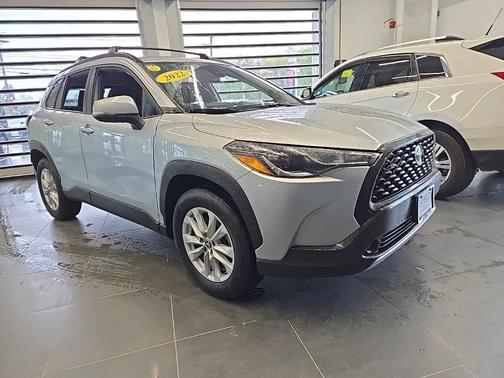 2022 Toyota Corolla Cross LE