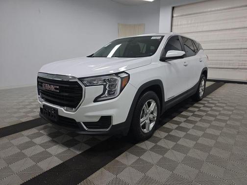 Summit White 2023 GMC Terrain SLE