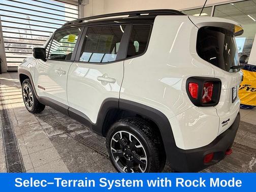 2023 Jeep Renegade Trailhawk