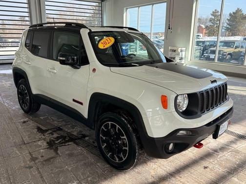 2023 Jeep Renegade Trailhawk