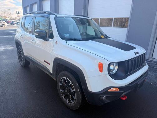 2023 Jeep Renegade Trailhawk
