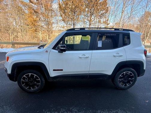 2023 Jeep Renegade Trailhawk