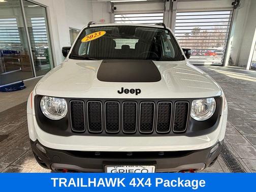 2023 Jeep Renegade Trailhawk