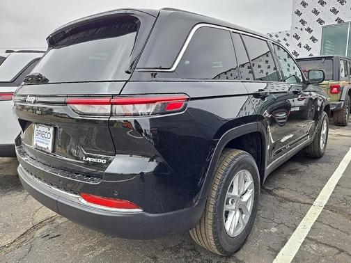 2025 Jeep Grand Cherokee Laredo X