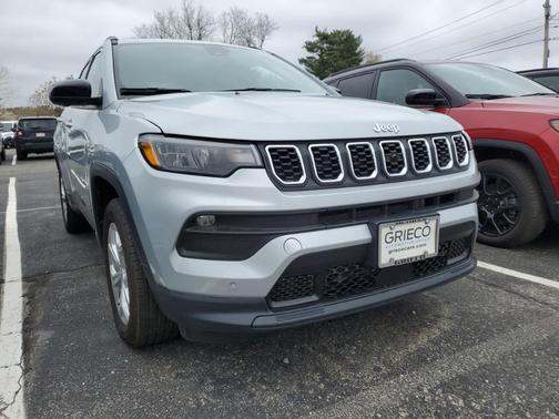 2024 Jeep Compass Latitude