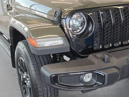 Sarge Green Clearcoat 2022 Jeep Gladiator Sport