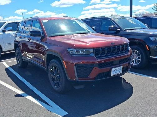 Velvet Red Pearlcoat 2026 Jeep Grand Cherokee Laredo