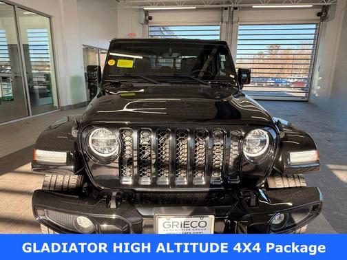 2022 Jeep Gladiator Overland