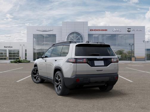 Silver Zynith Clearcoat 2026 Jeep Cherokee Overland