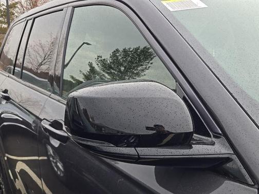 Metallic 2026 Jeep Grand Cherokee Laredo