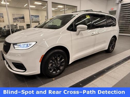 2021 Chrysler Pacifica Touring-L