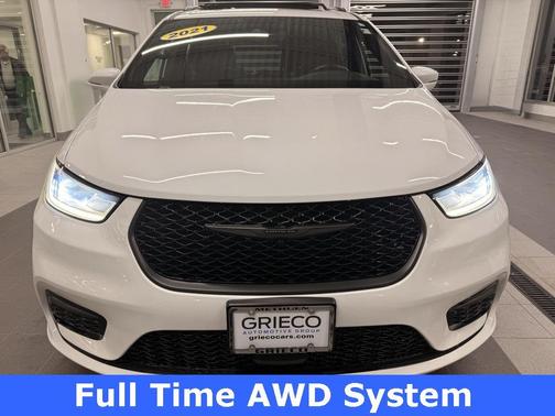 2021 Chrysler Pacifica Touring-L