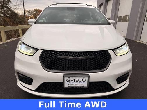 2021 Chrysler Pacifica Touring-L