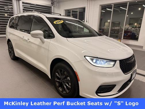 2021 Chrysler Pacifica Touring-L