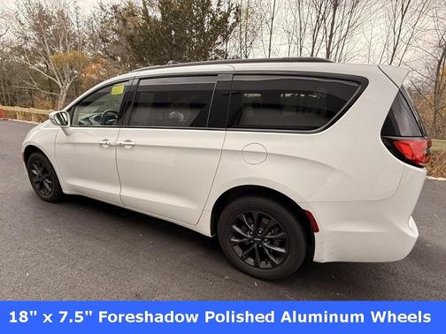 2021 Chrysler Pacifica Touring-L