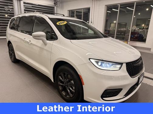 2021 Chrysler Pacifica Touring-L