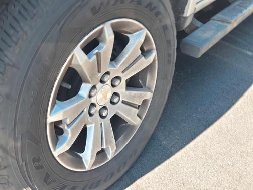 2017 Chevrolet Colorado LT