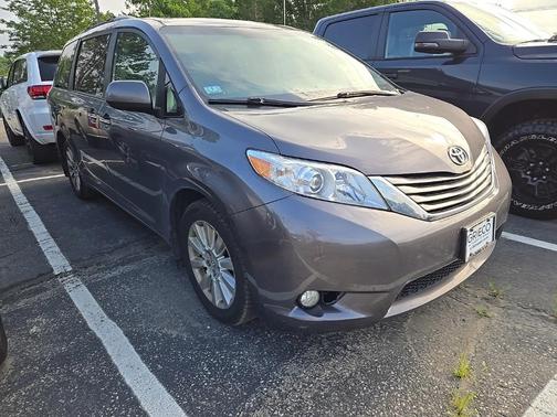 2015 Toyota Sienna XLE